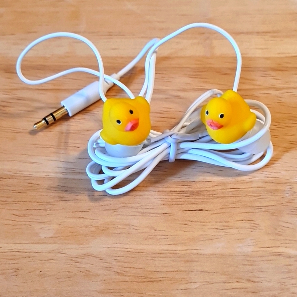 Duck ear buds, very cute, large adaptor does not fit my Samsung Galaxy phone